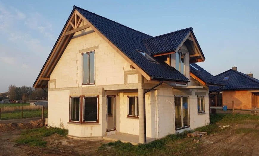 Okna z funkcją samoczyszczenia – jakie są zalety tego rozwiązania?